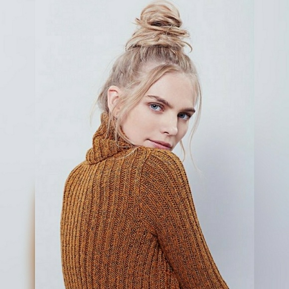 Free People mustard sweater - Picture 4 of 8